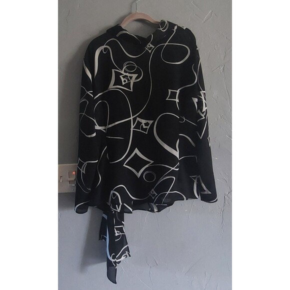 Lane Bryant  Tops  Blouse 26/28,Women, Polyester, Made In USA.cross In Front - Picture 4 of 13